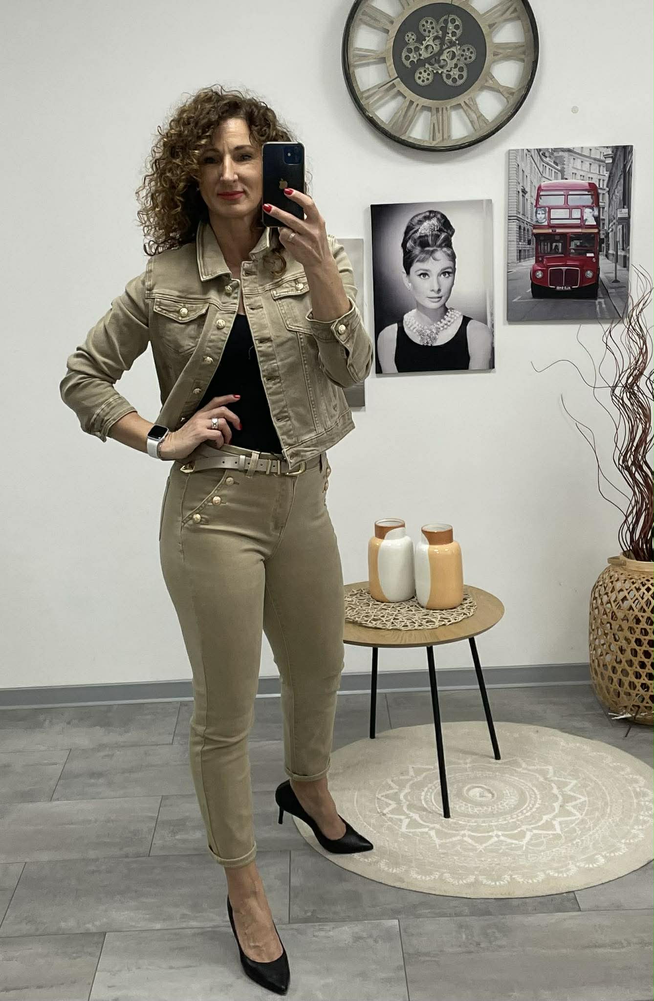 BOGI - Carot fazonú farmer nadrág. Bézs