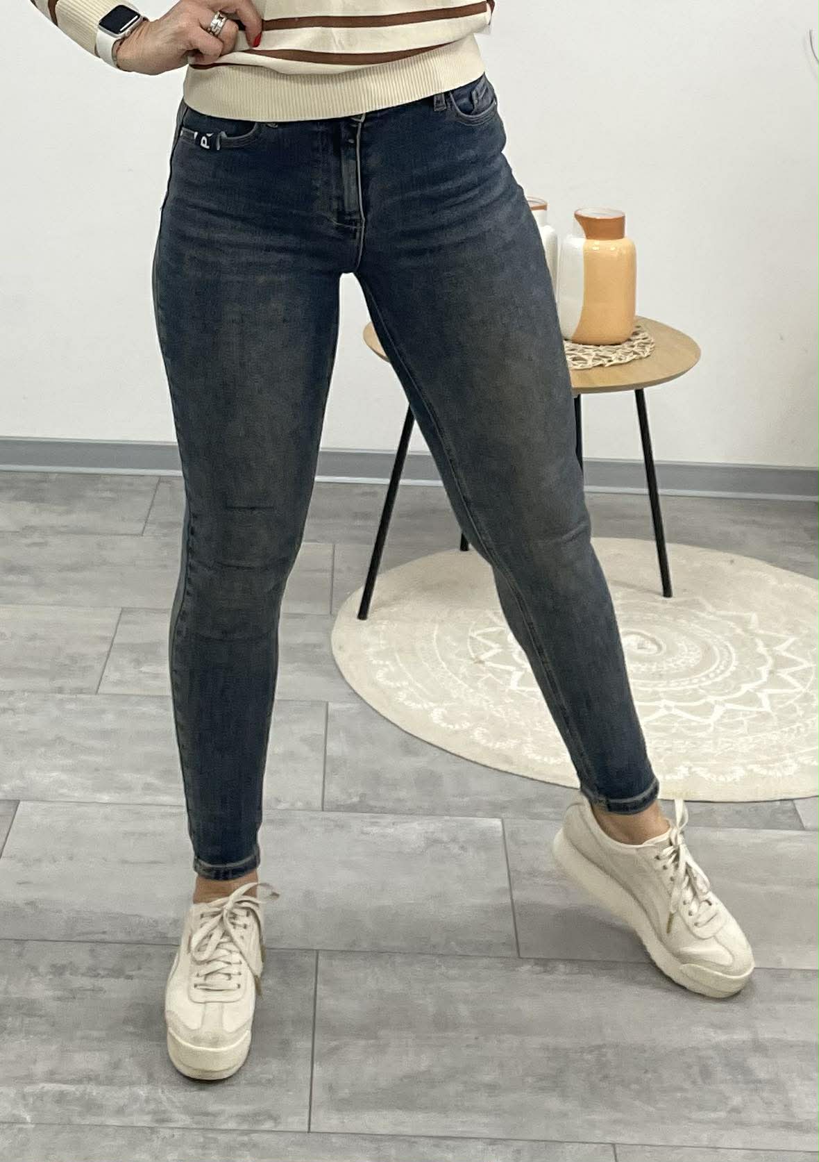 VIVI - Push up farmer nadrág. Koptatott