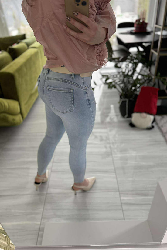 Gyöngyös - Világos Push-up Farmer nadrág.