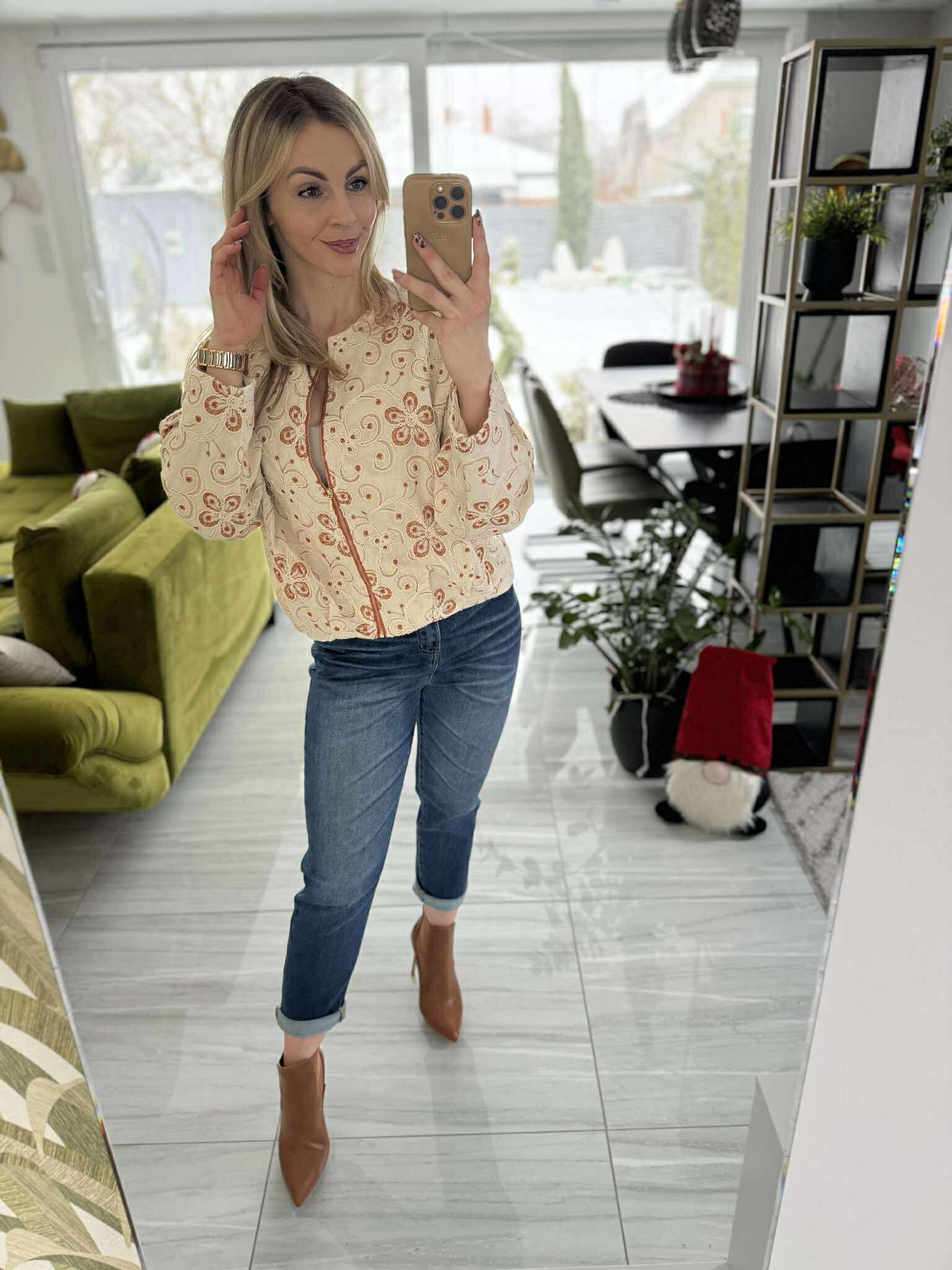 RUST - Zsinór virágos kiskabát.