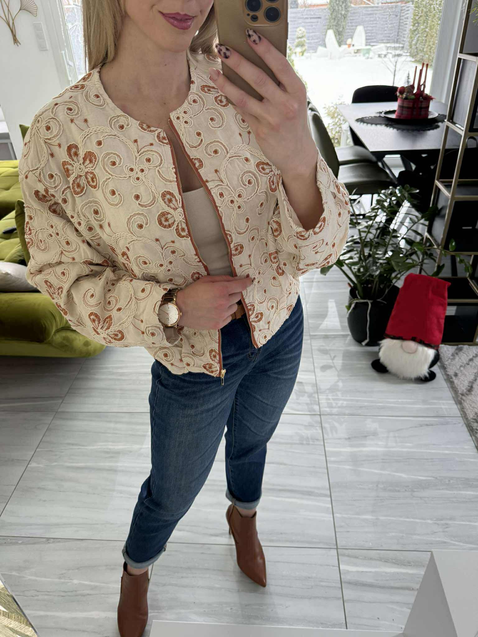 RUST - Zsinór virágos kiskabát.