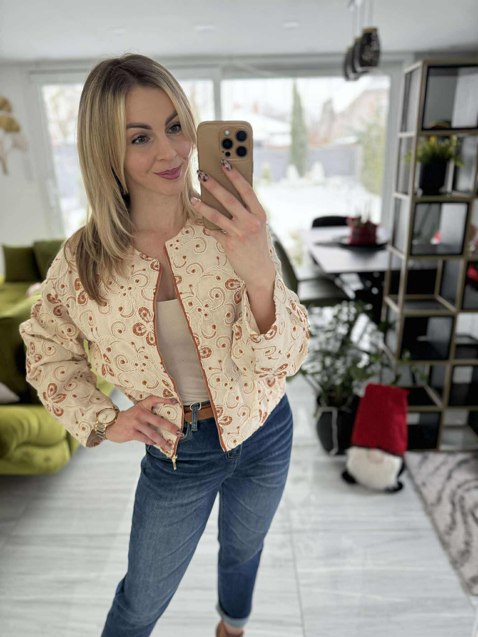 RUST - Zsinór virágos kiskabát.