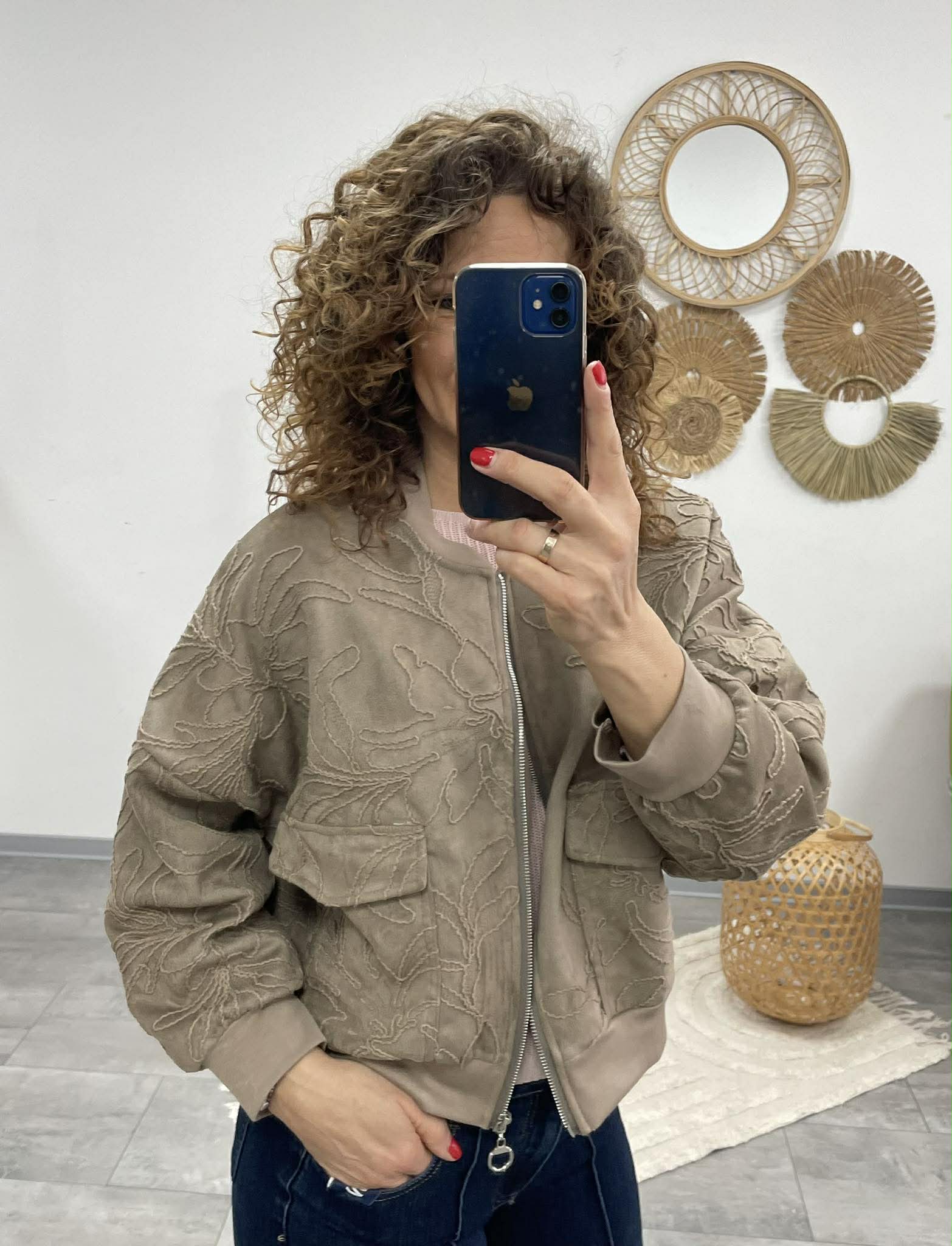 Zsaklin - Zsinór hímzett kabát. Teve barna