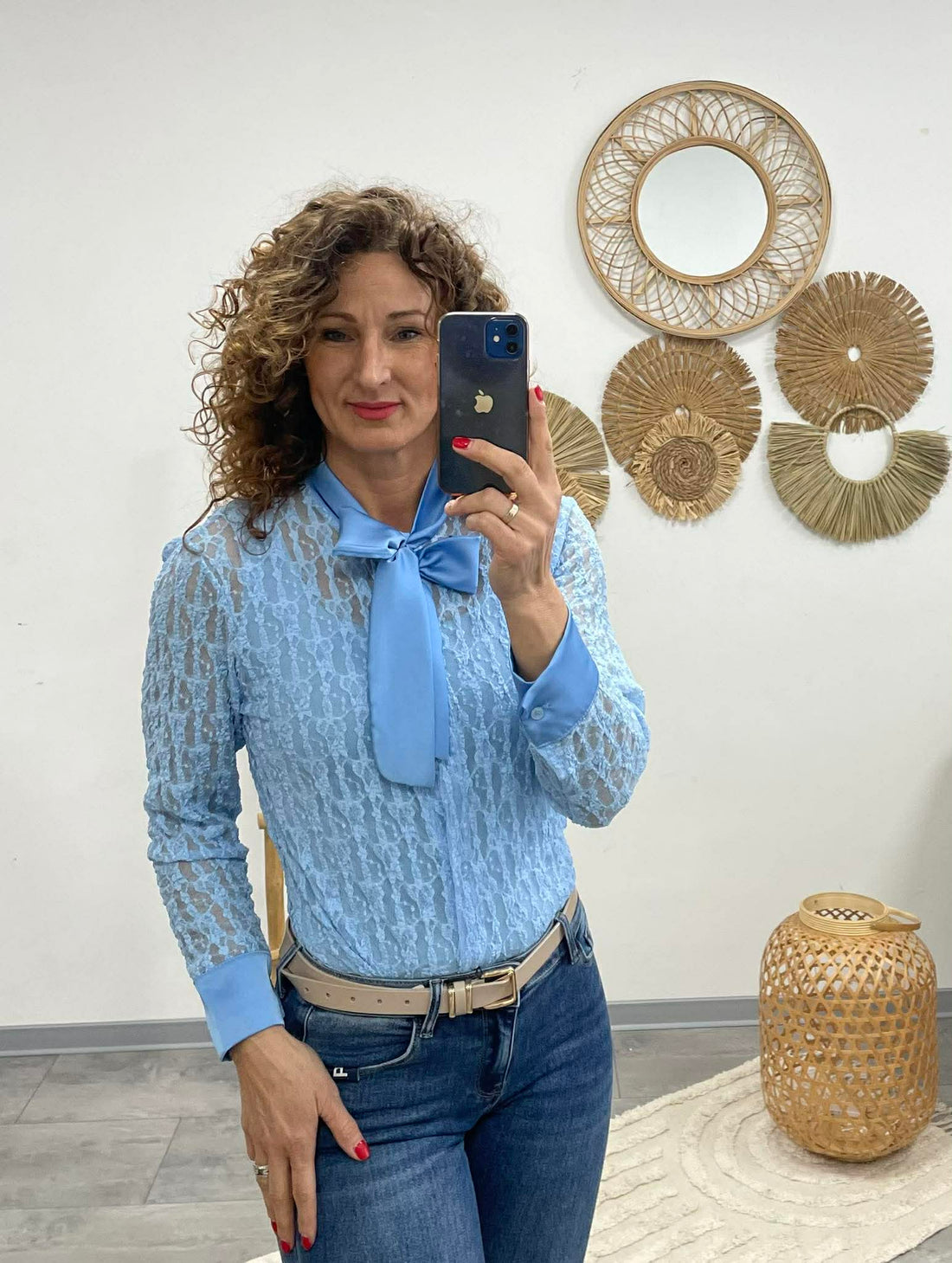 BEAUTY - Csipke blúz. Baba kék