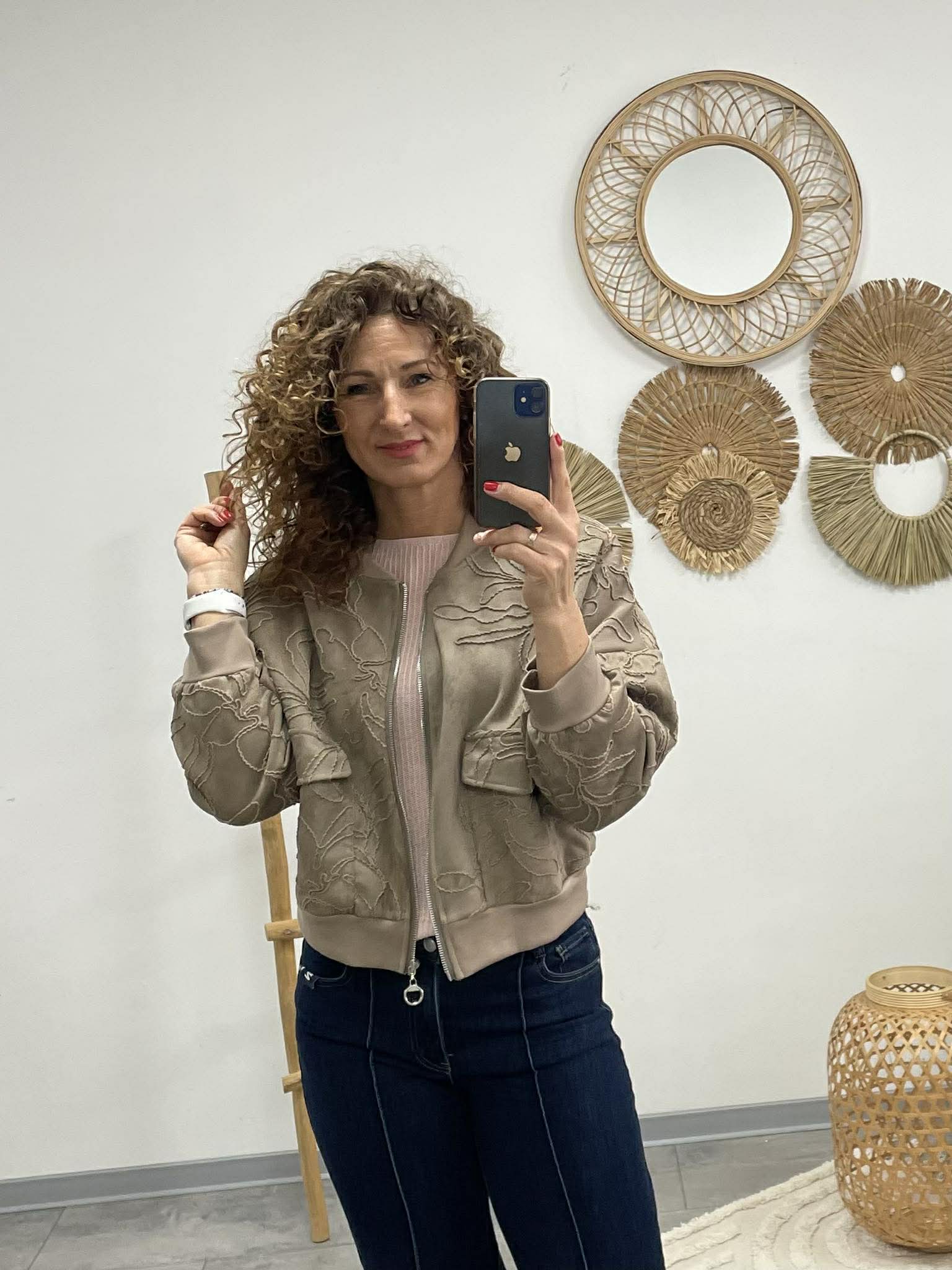 Zsaklin - Zsinór hímzett kabát. Teve barna