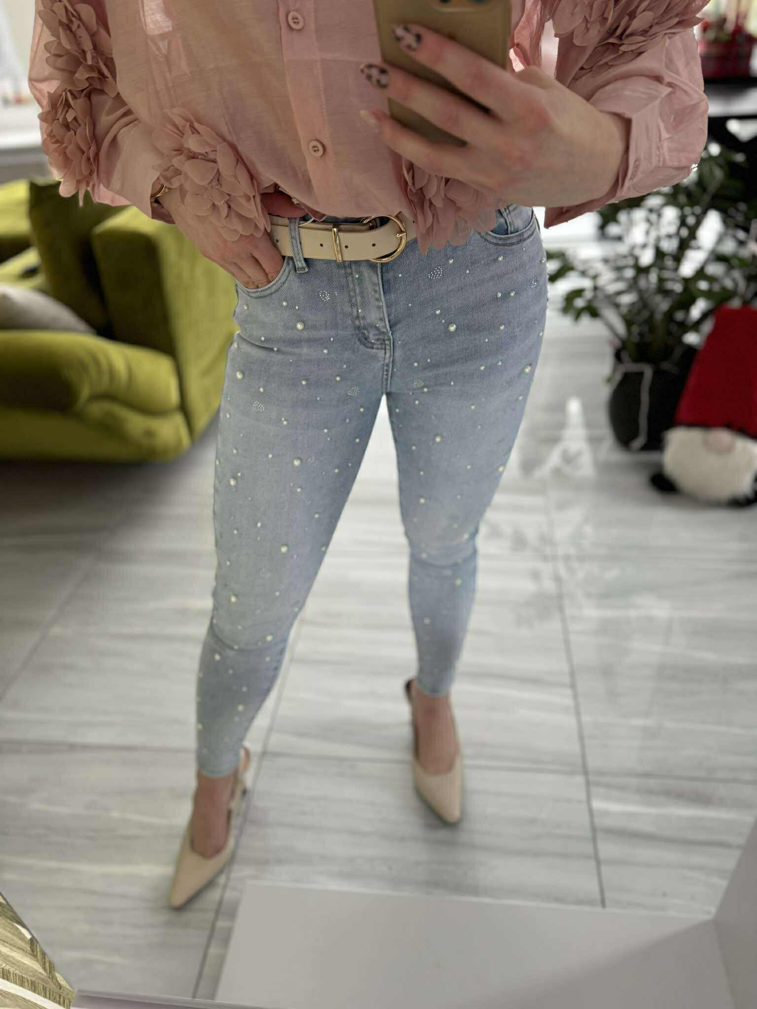 Gyöngyös - Világos Push-up Farmer nadrág.