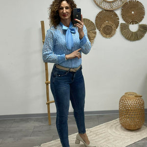 BEAUTY - Csipke blúz. Baba kék