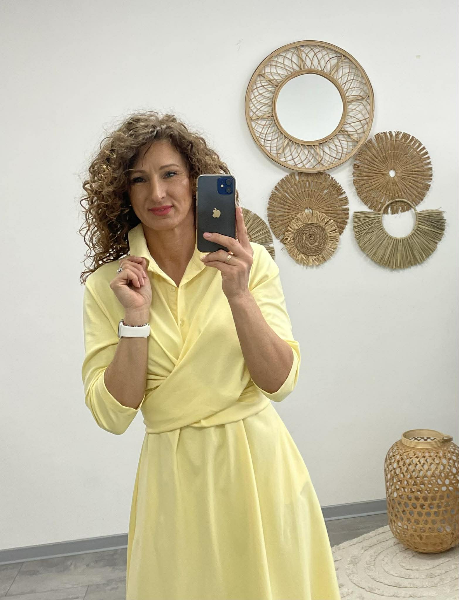 Ircsi - Átkötős ruha. Sárga