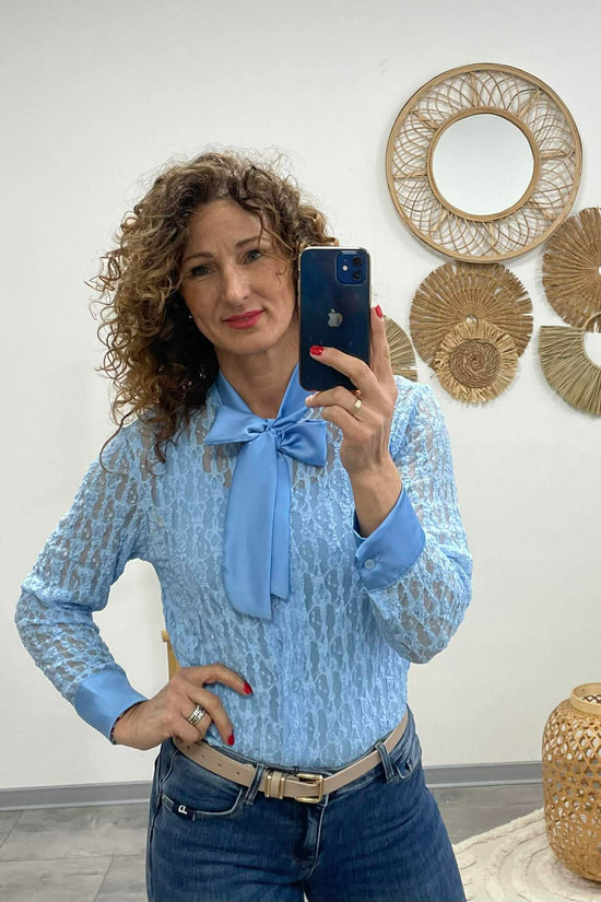 BEAUTY - Csipke blúz. Baba kék