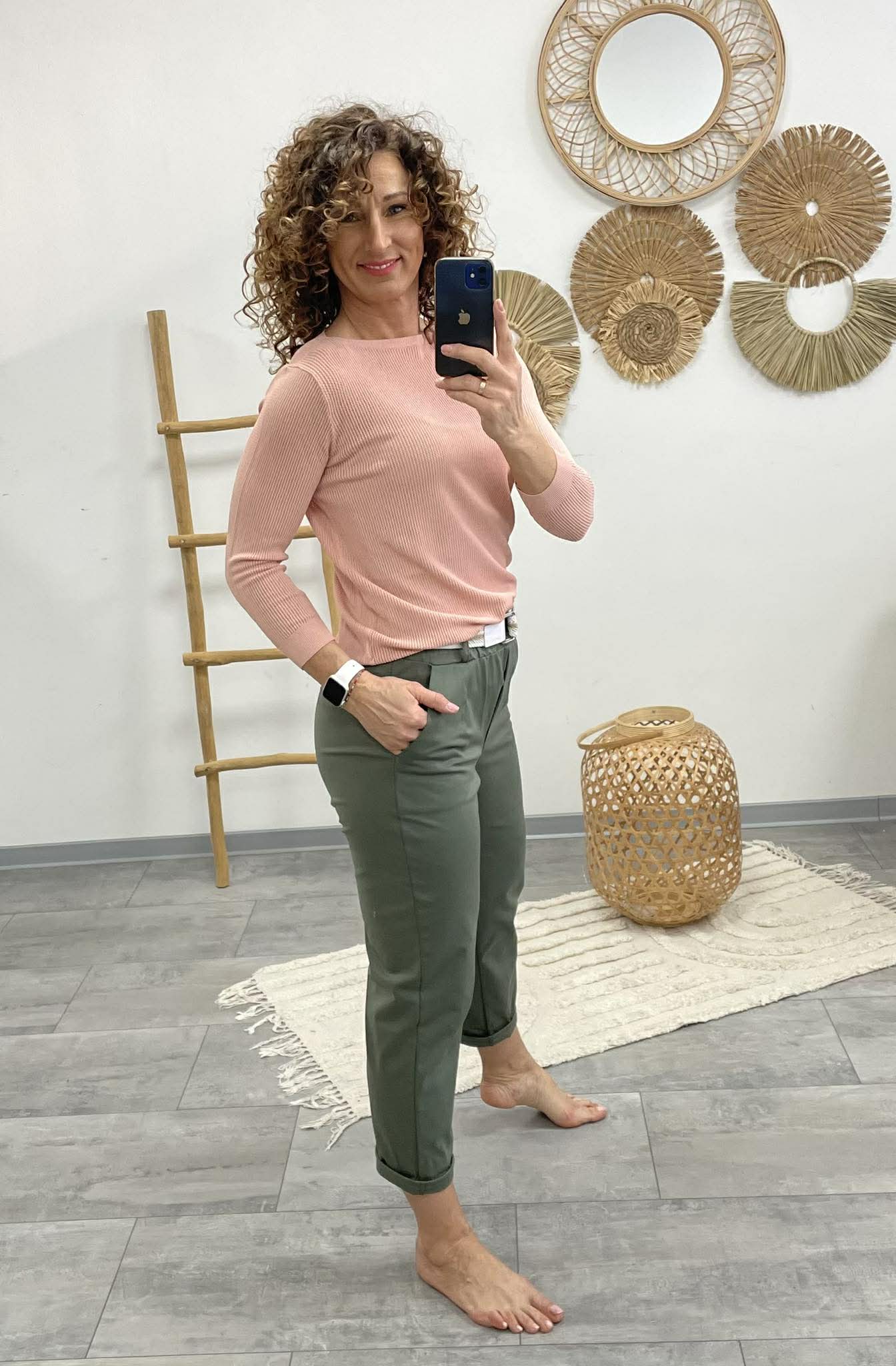 LCK - Gumis derekú laza nadrág.Khakizöld