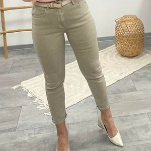 MOM - Mom fazonú farmer nadrág. Mogyoróbarna