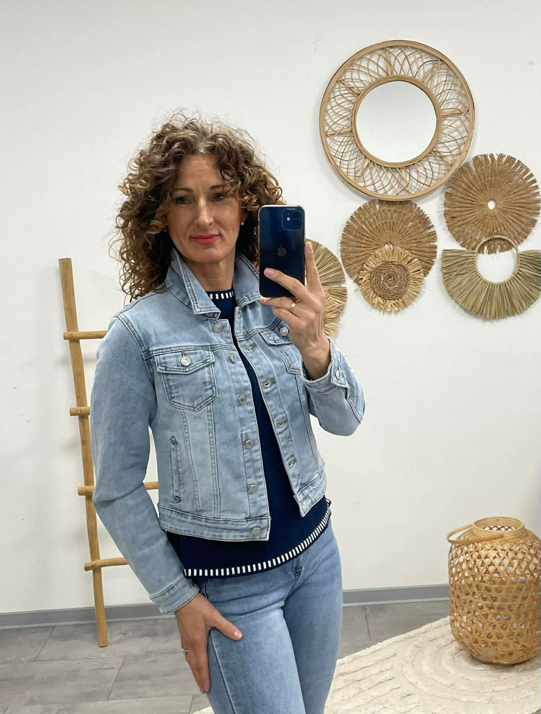 SIMPLE _ Farmer dzseki. Világos koptatott kék.