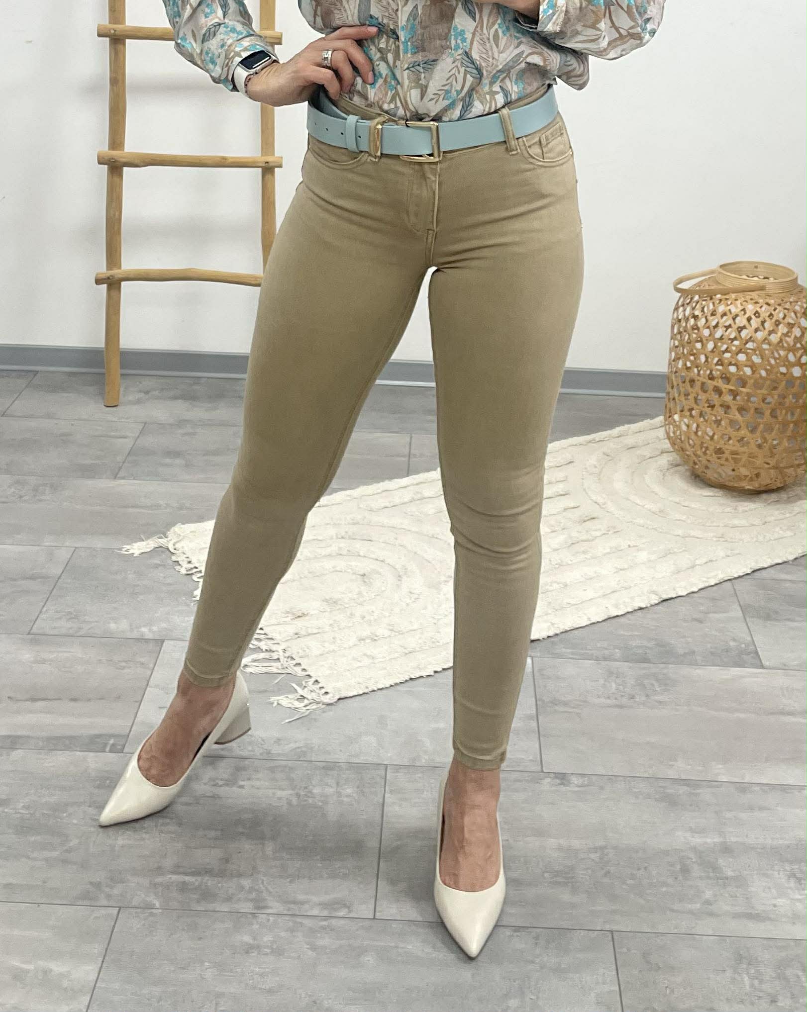 STYLE - Push up Framer nadrág. Mogyoróbarna