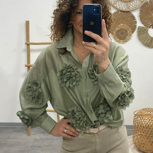 MARGARET - 3D virágos blúz. Khakizöld