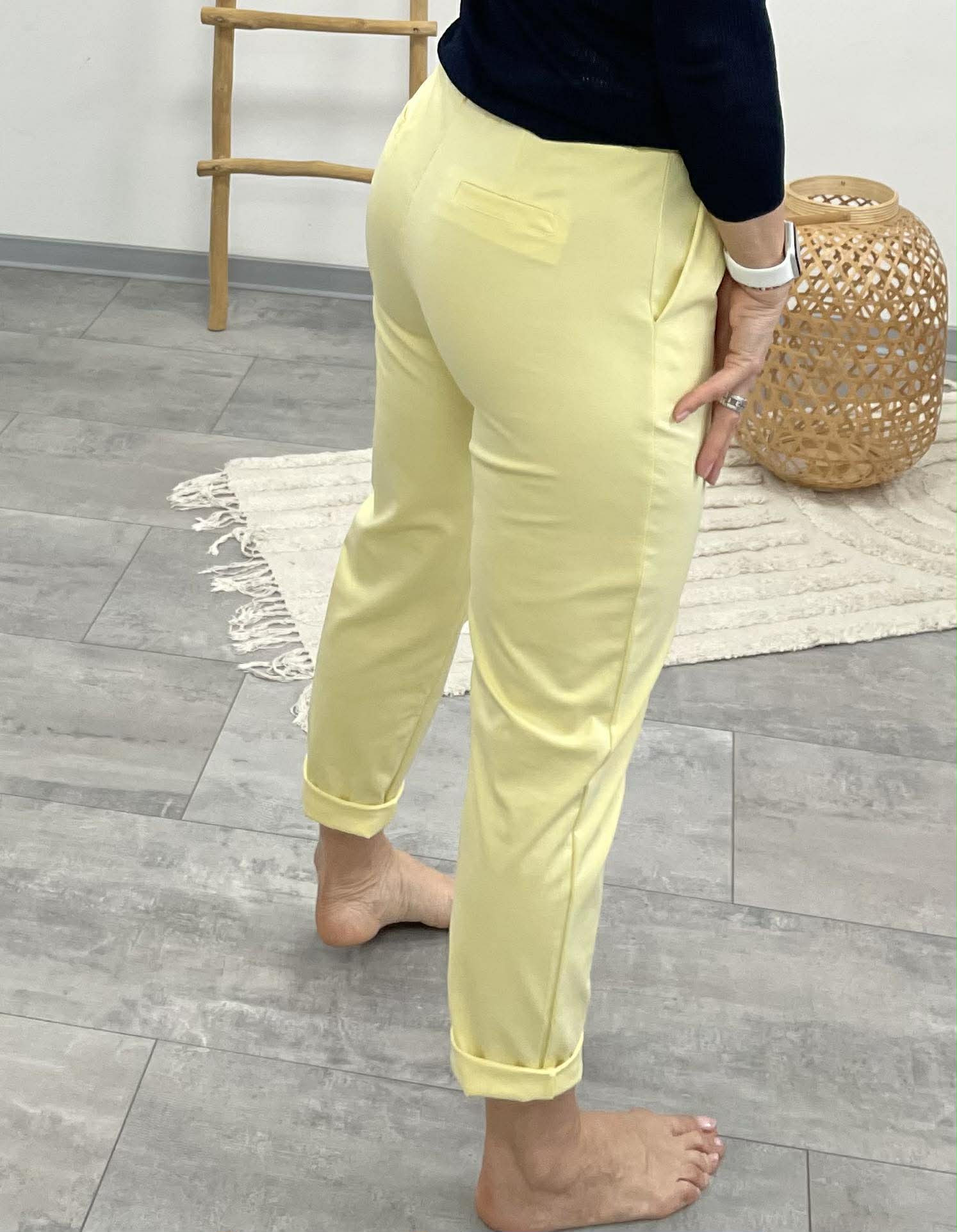 LCK - Gumis derekú laza nadrág. Sárga