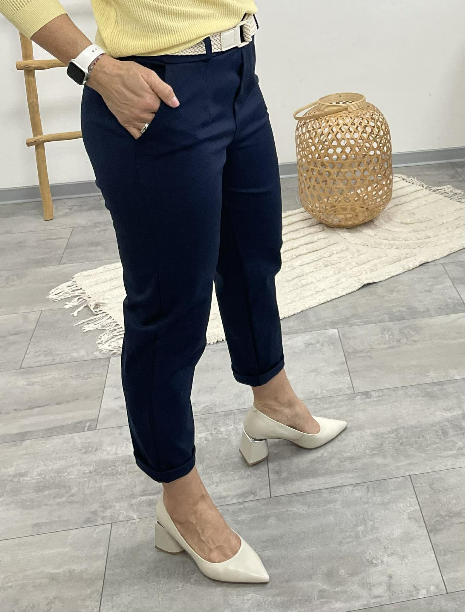 LCK - Gumis derekú laza nadrág. Sötétkék