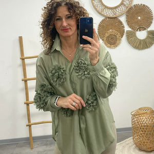 MARGARET - 3D virágos blúz. Khakizöld