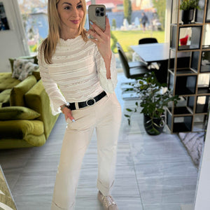 NETTI - Enyhén bő szárú nadrág. Világos bézs