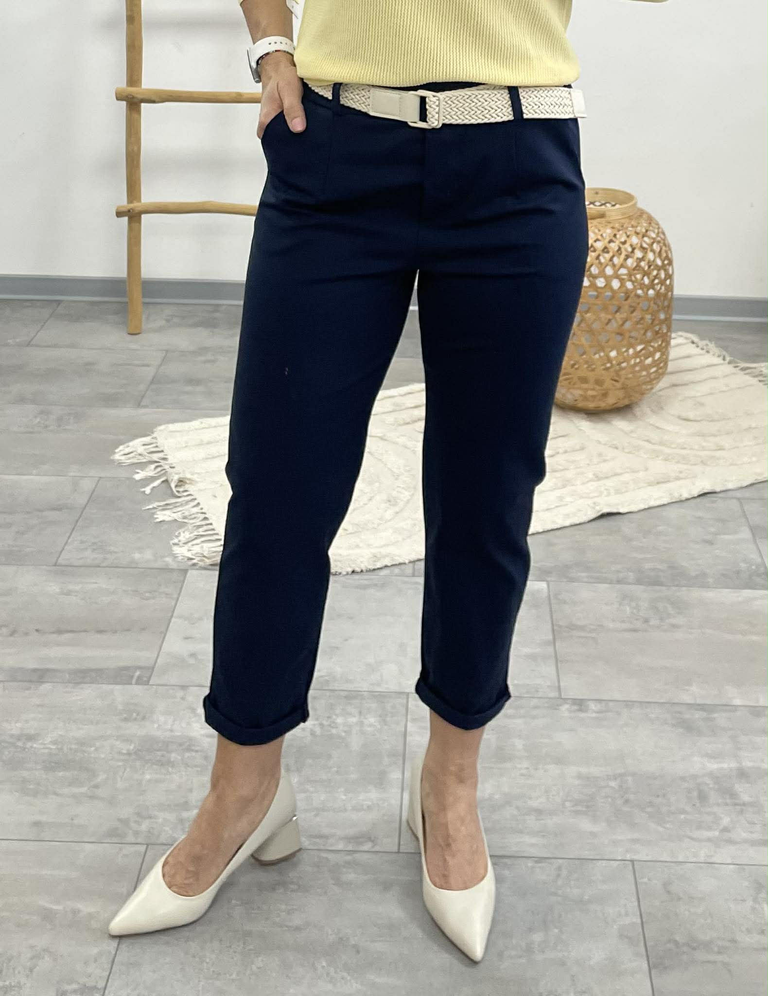 LCK - Gumis derekú laza nadrág. Sötétkék