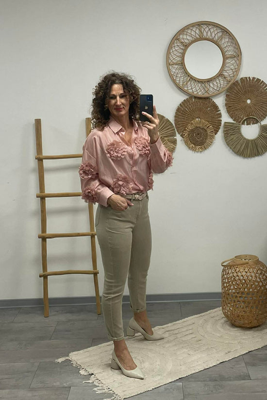 MARGARET - 3D virágos blúz. Rózsaszin