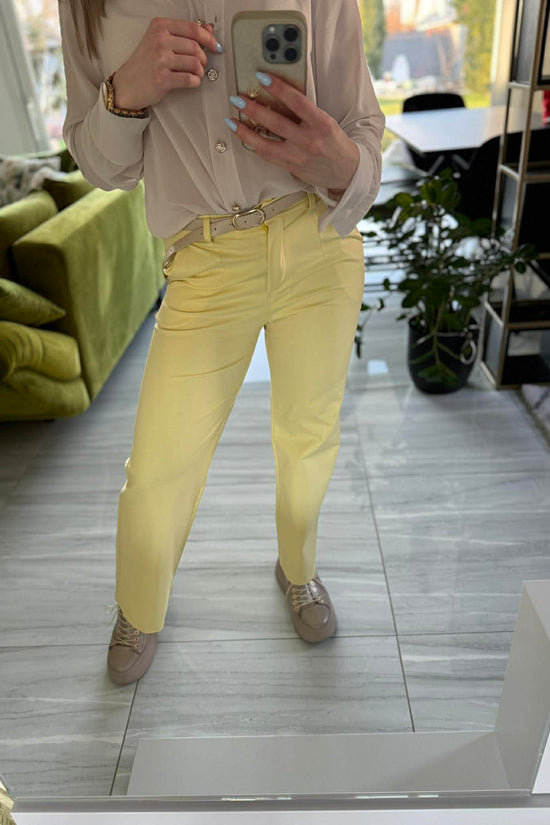 TRENDY - Egyenes szárú nadrág. Sárga