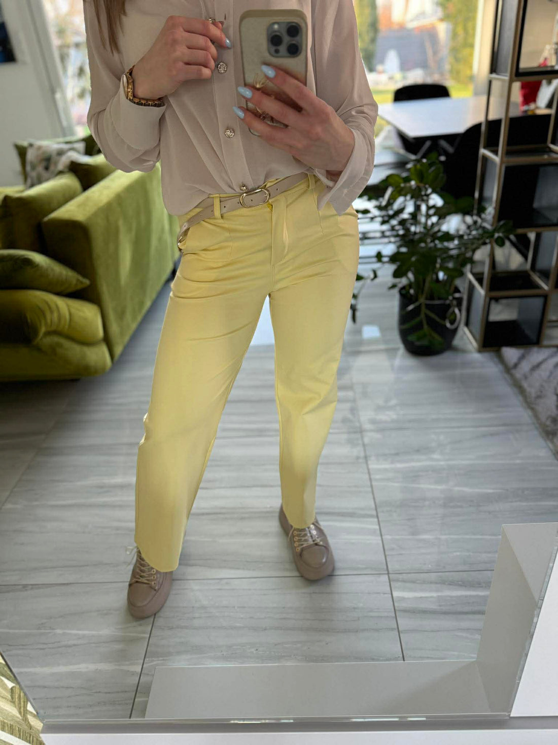 TRENDY - Egyenes szárú nadrág. Sárga