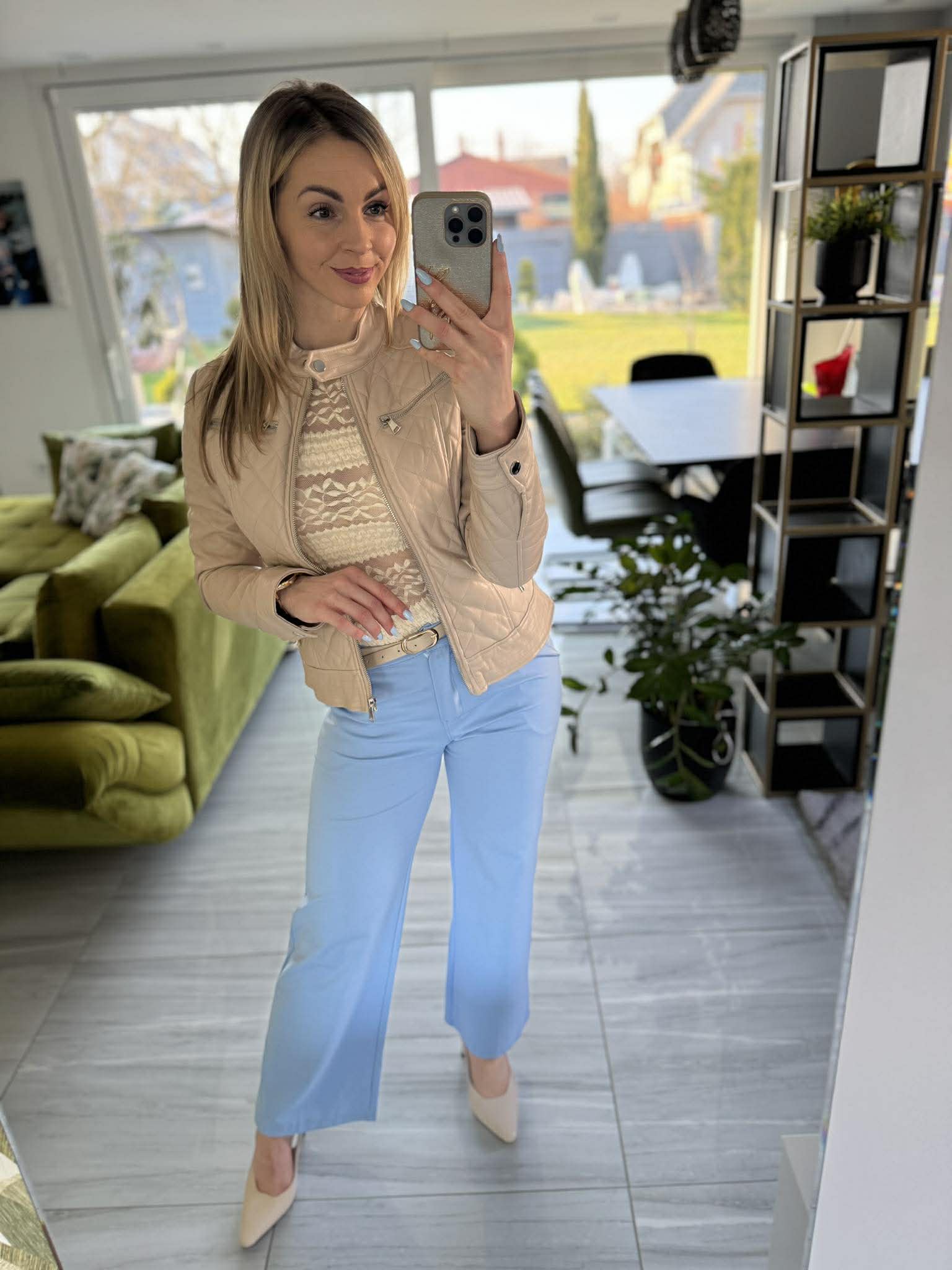 TRENDY - Egyenes  bő szárú nadrág. Világoskék