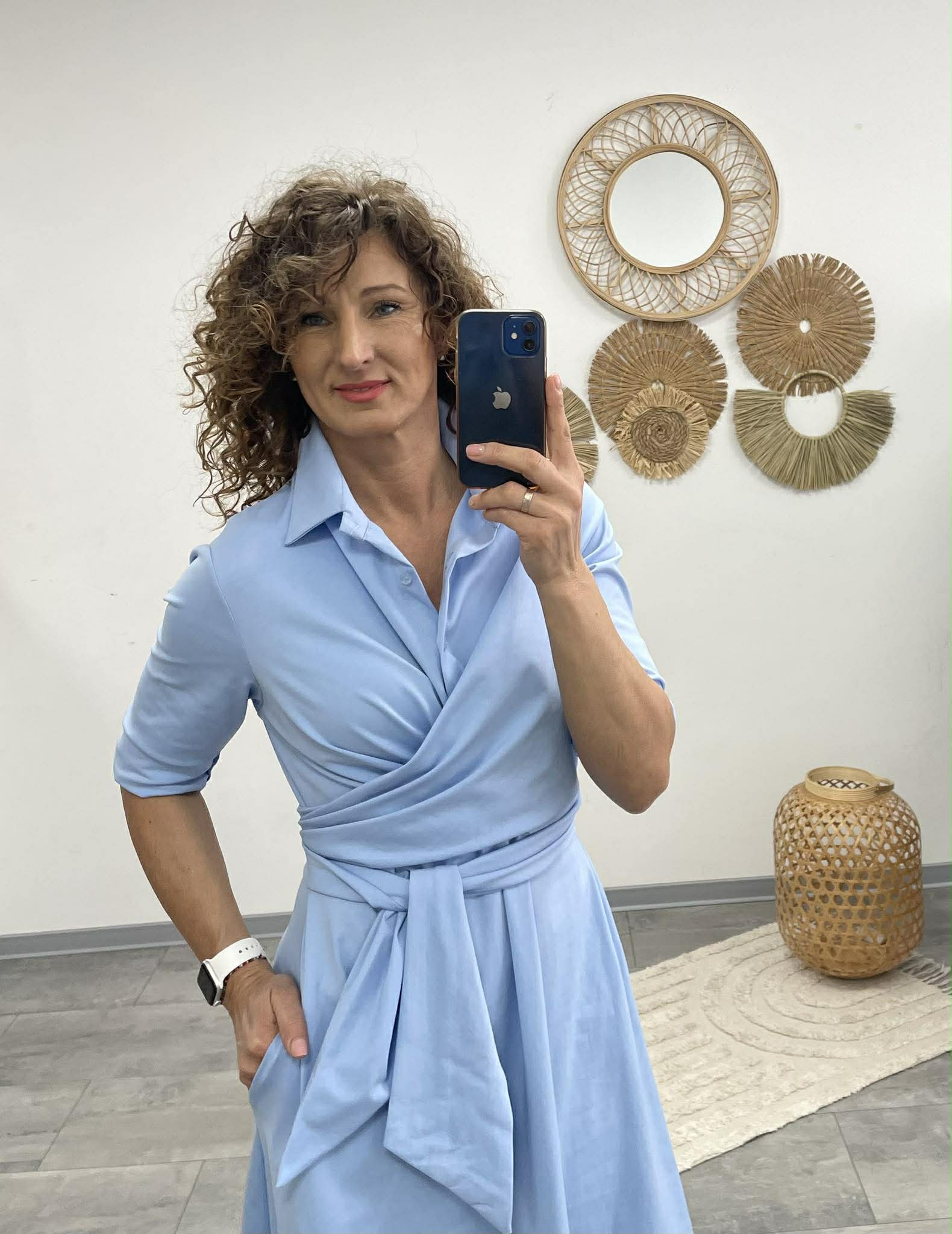 IRCSI - Átkötős ruha. Világos kék