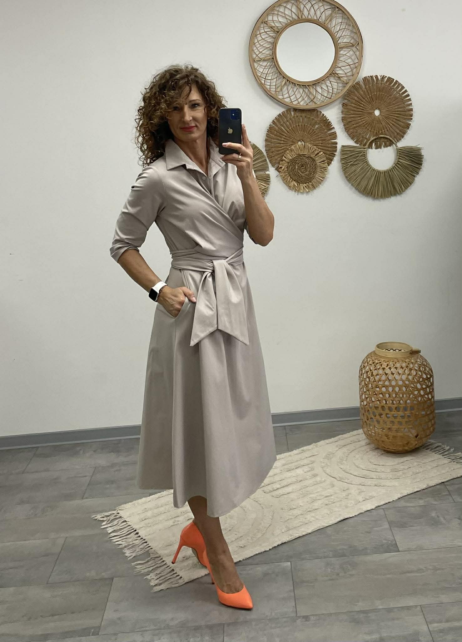 IRCSI - Átkötős ruha. Bézs