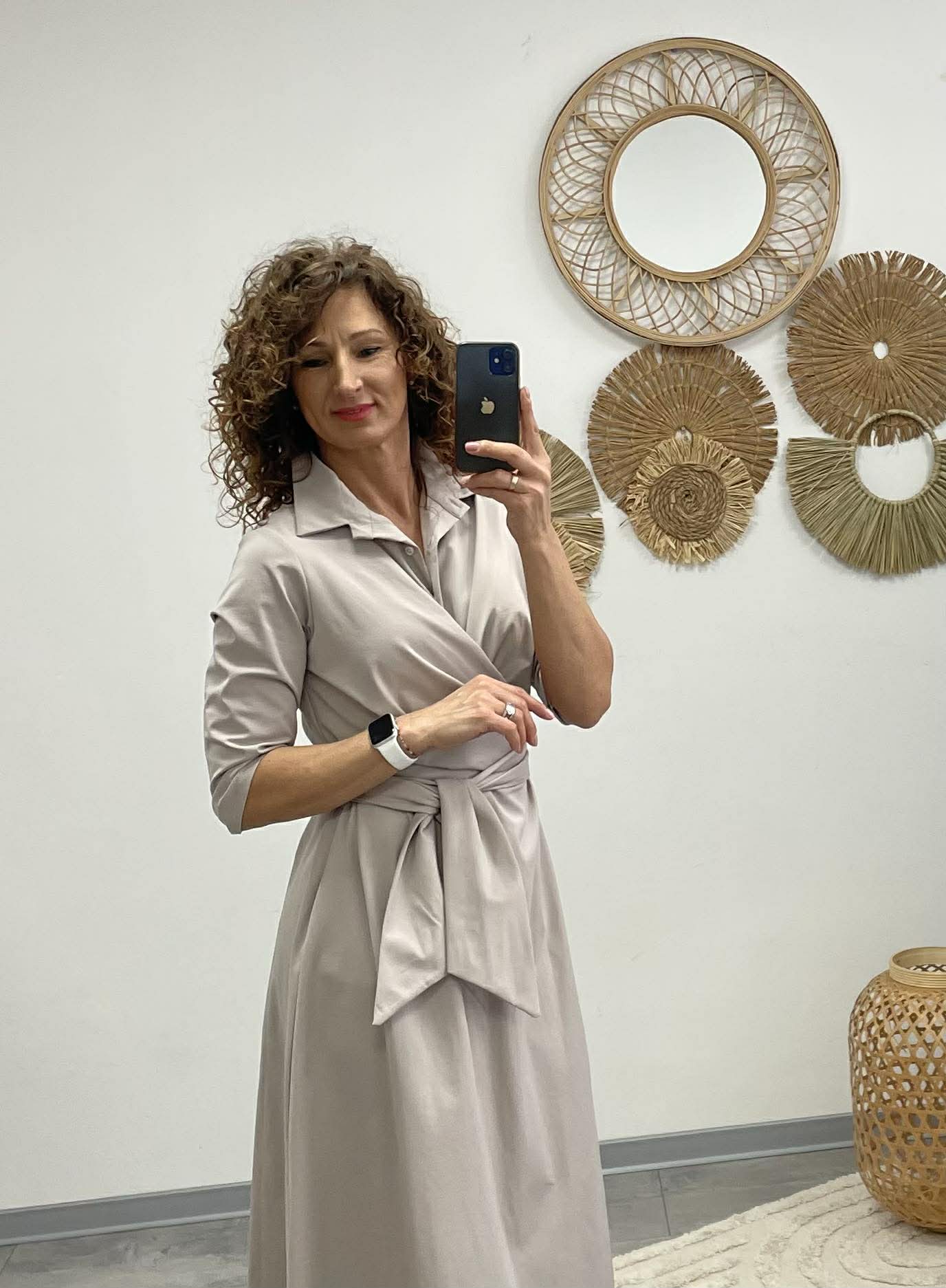 IRCSI - Átkötős ruha. Bézs