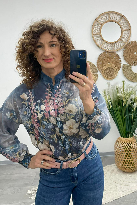 SANA - Virágos áttetsző blúz. Sötétkék