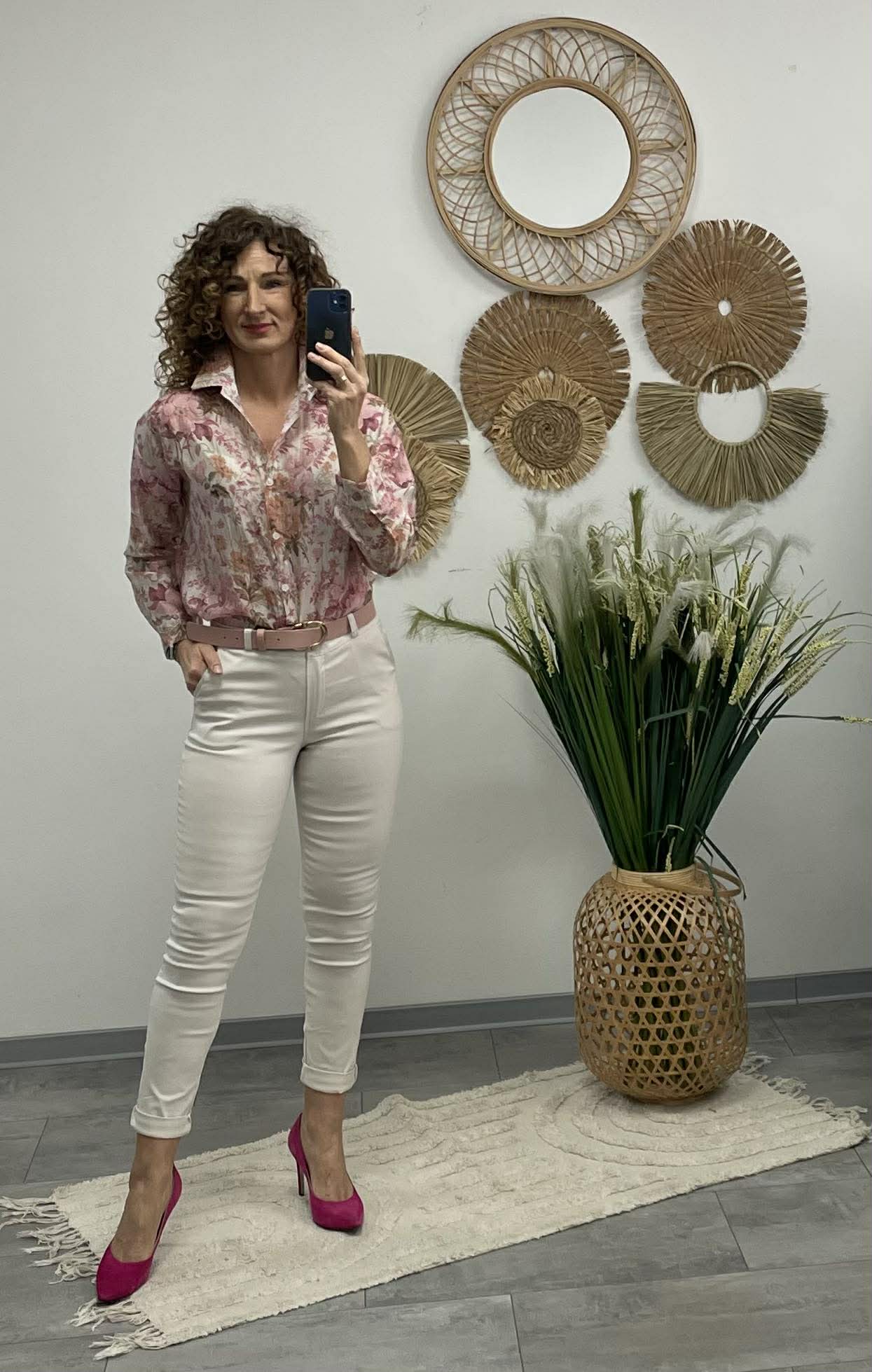 ALIZEE - Virágos blúz. Rózsaszín