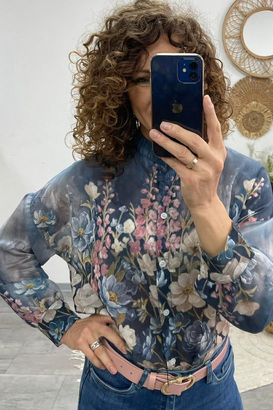 SANA - Virágos áttetsző blúz. Sötétkék