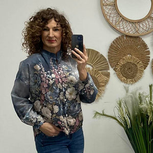 SANA - Virágos áttetsző blúz. Sötétkék