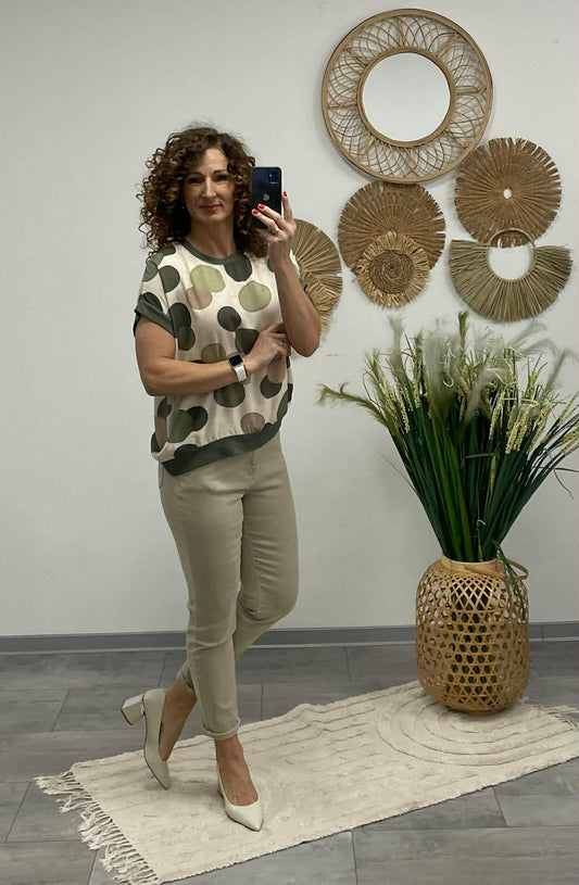 MONTI- Mintás felső. Khakizöld