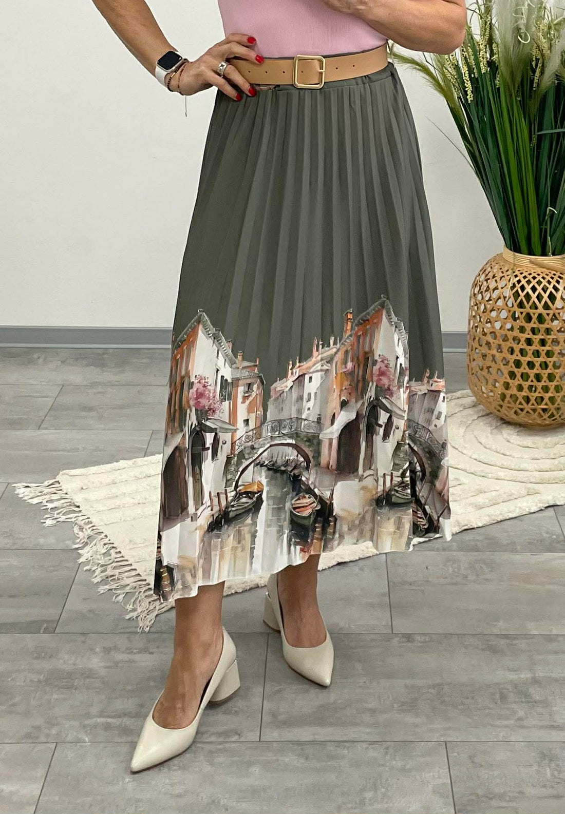 LÍCIA - Rakott szoknya. Khakizöld