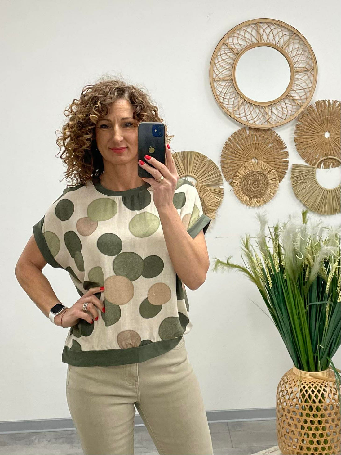 MONTI- Mintás felső. Khakizöld