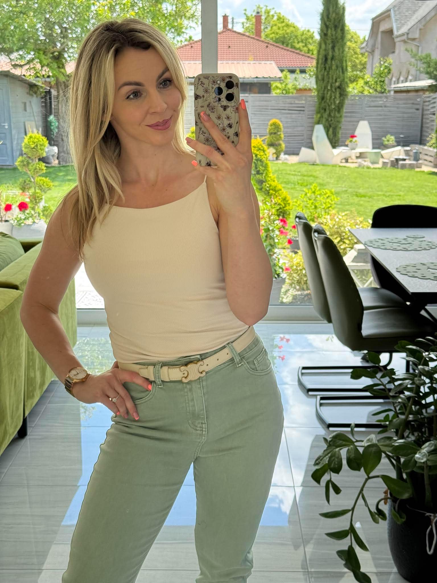 ZSIKE - Mom fazonú farmer nadrág. Khakizöld