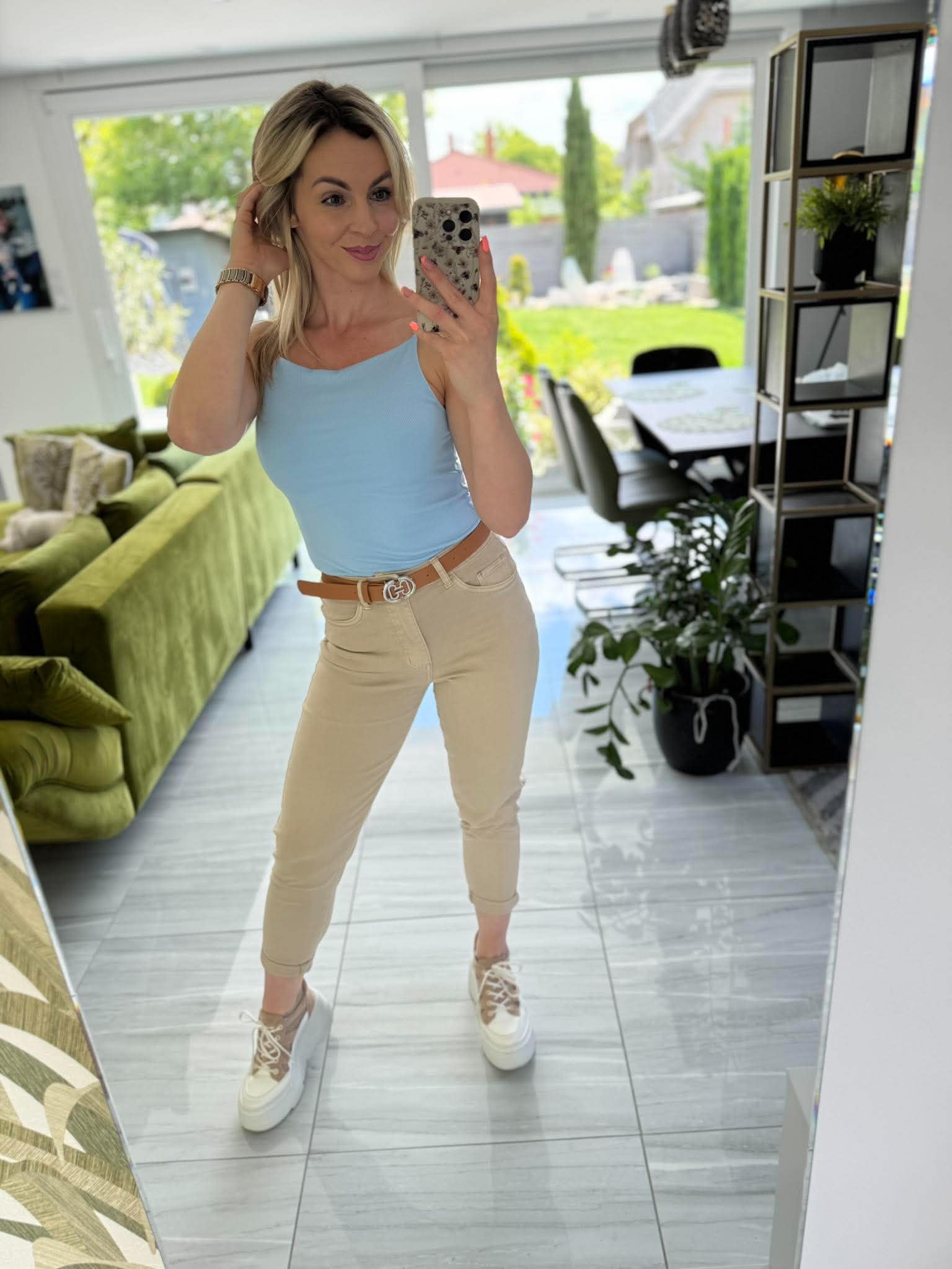 DITTE - Mom vékony farmer nadrág. Bézs