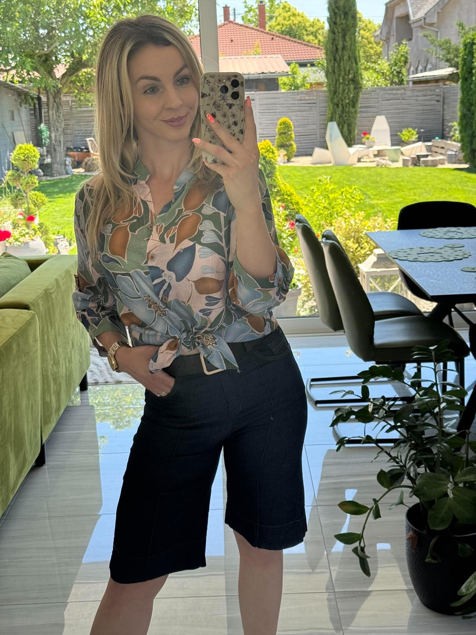 ELISA - Farmer rövid nadrág. Sötétkék