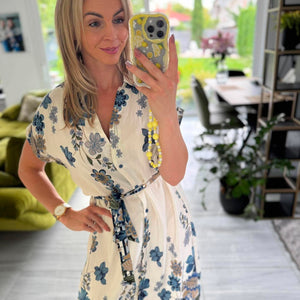 ELINA - Nyomott mintás ingruha. Fehér
