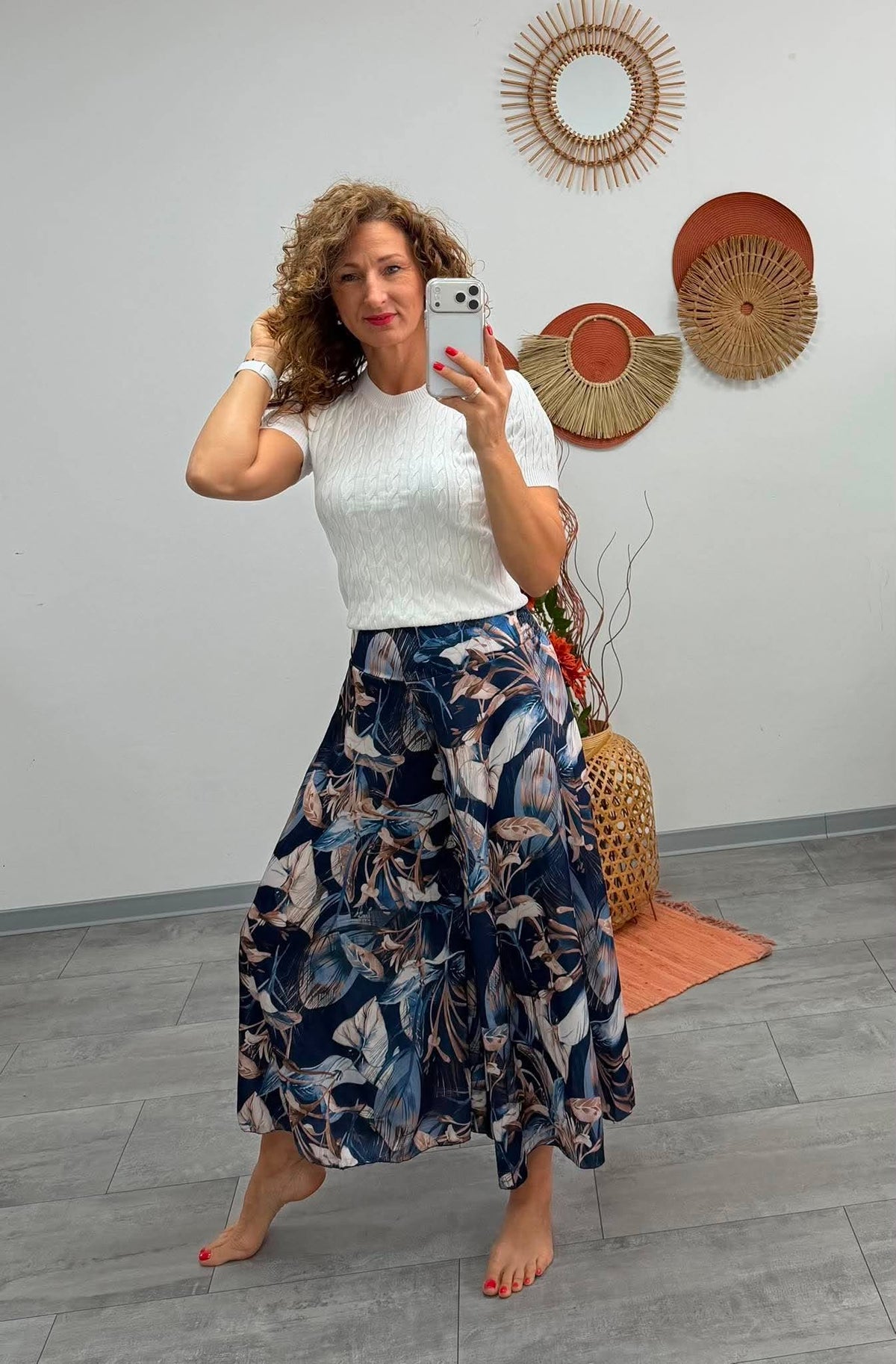 MELINA - Selyem hatású szoknya nadrág. Sötétkék