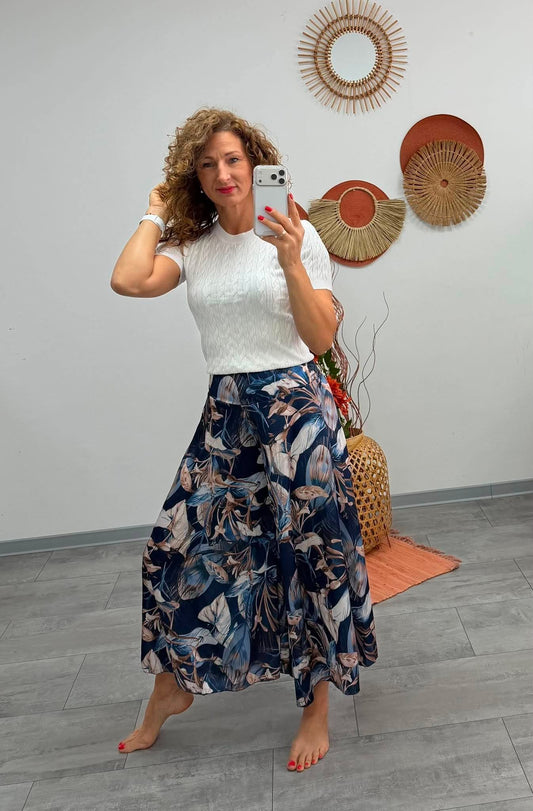 MELINA - Selyem hatású szoknya nadrág. Sötétkék