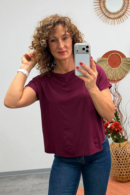 JANA - Póló. Bordó