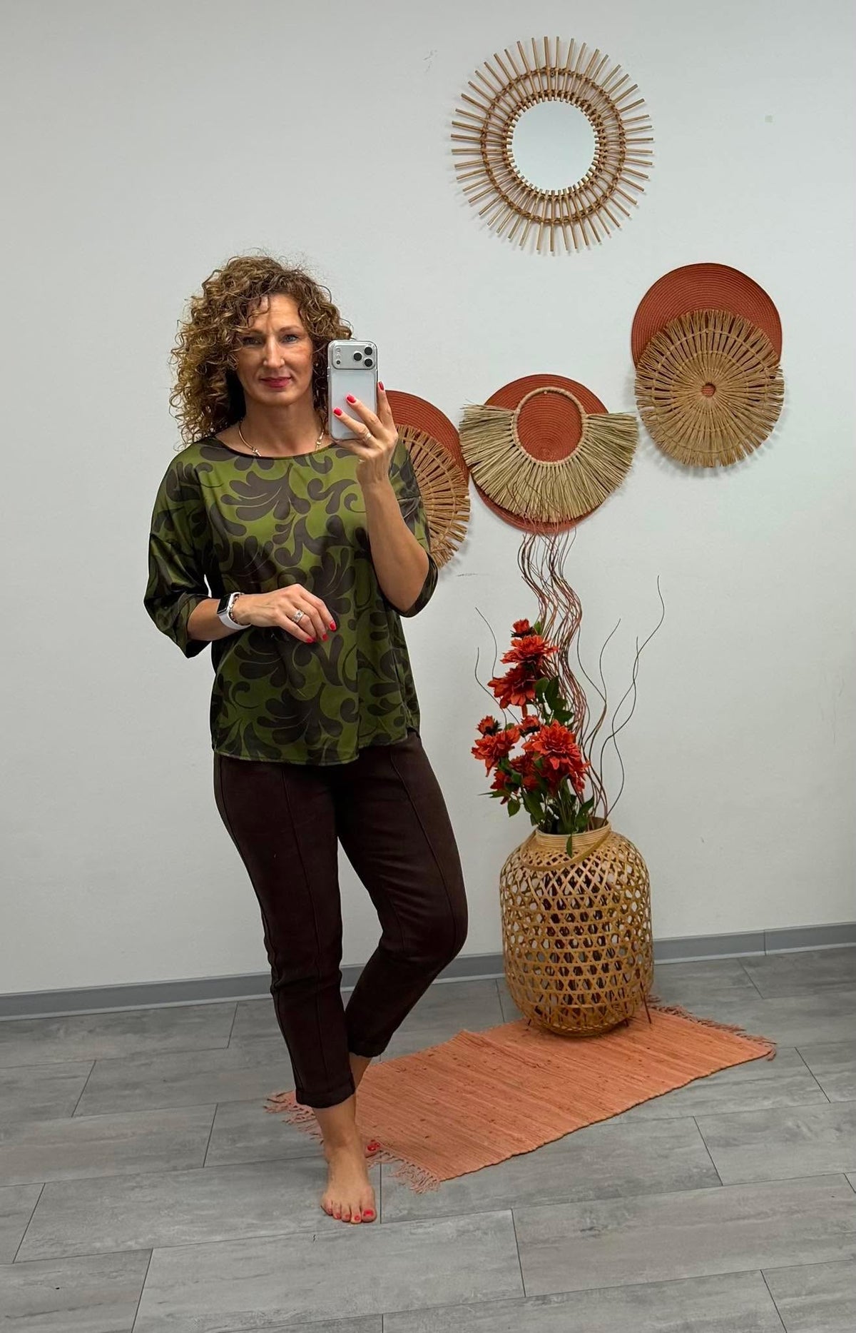 ARINA - Selyem blúz. Khaki