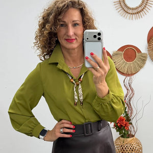 JUTTA - Elegáns blúz. Kivizöld