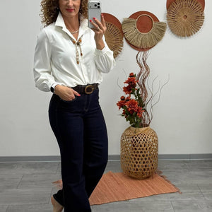 JUTTA - Elegáns blúz. Fehér