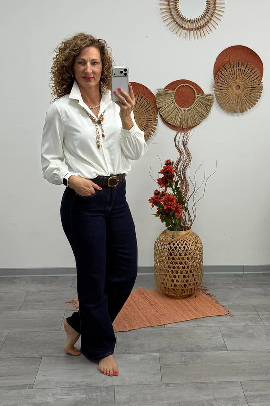 JUTTA - Elegáns blúz. Fehér