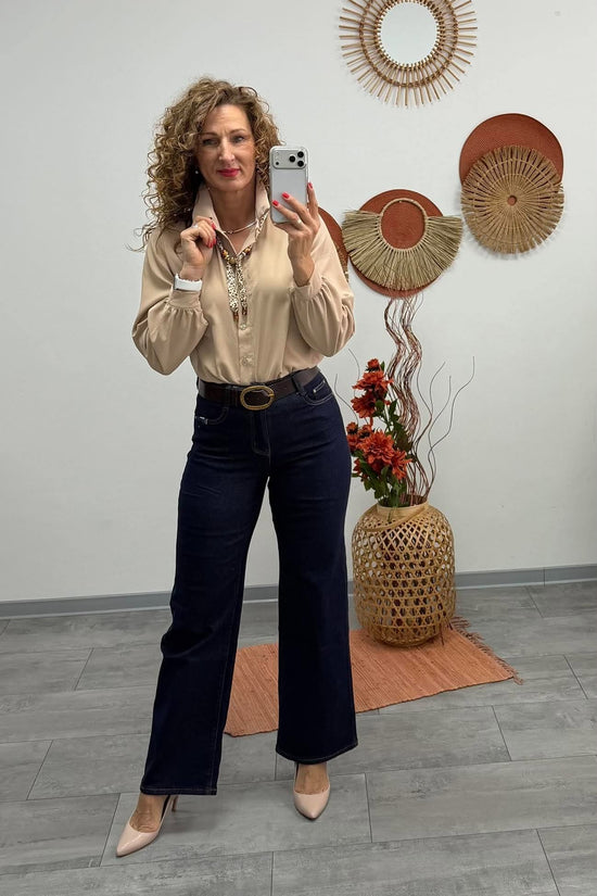 JUTTA - Elegáns blúz. Világosbézs