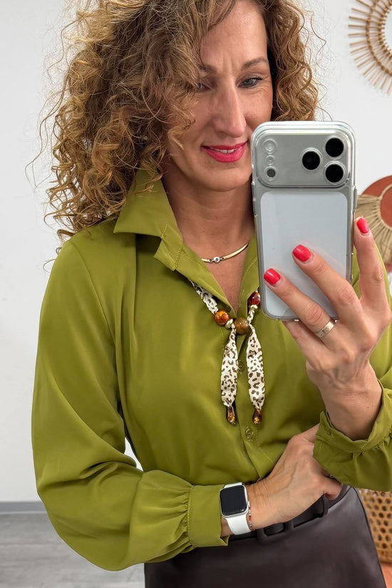 JUTTA - Elegáns blúz. Kivizöld
